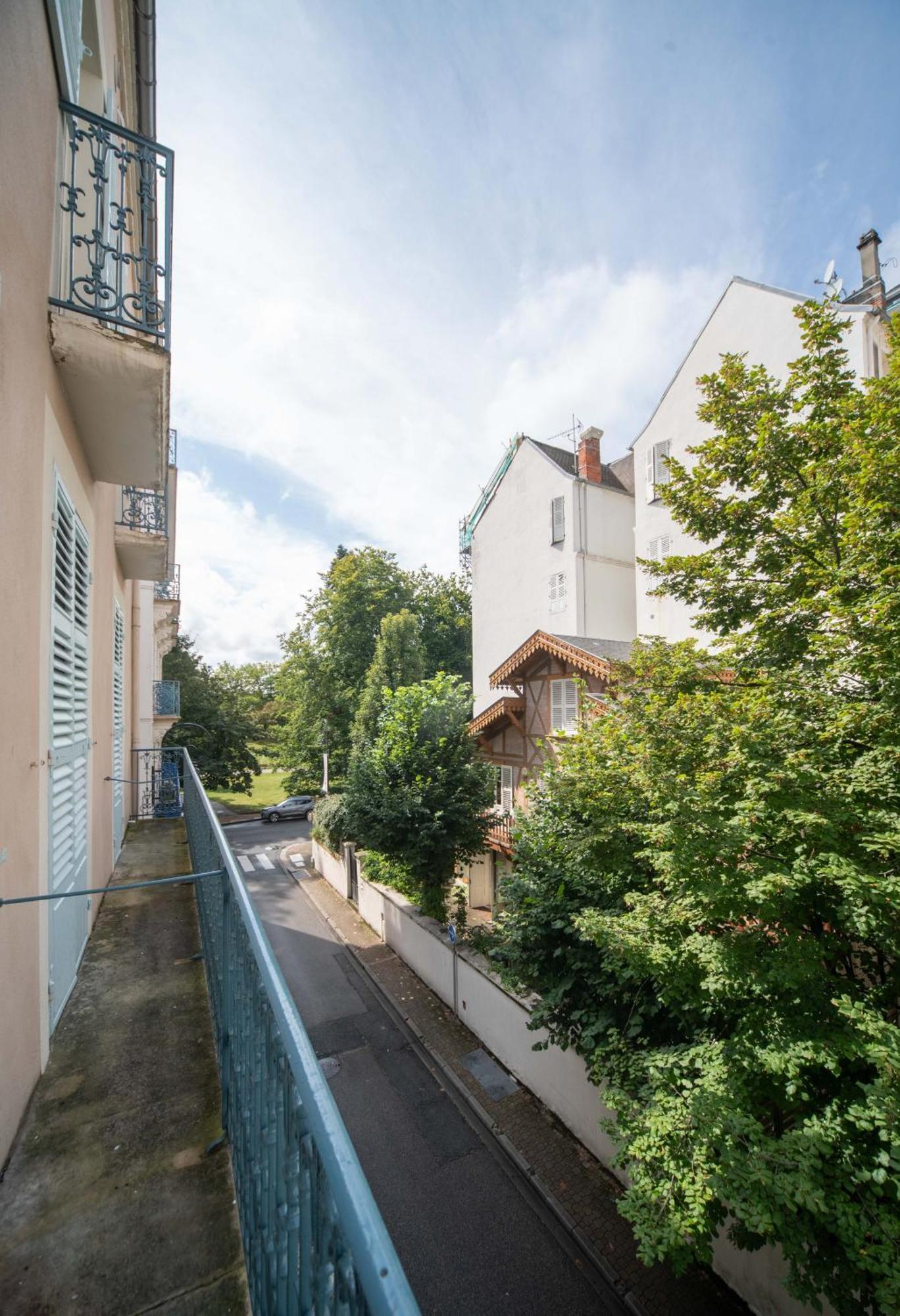 Residence Serbie - Appartements Design Et Climatises En Centre Ville Vichy Exterior foto