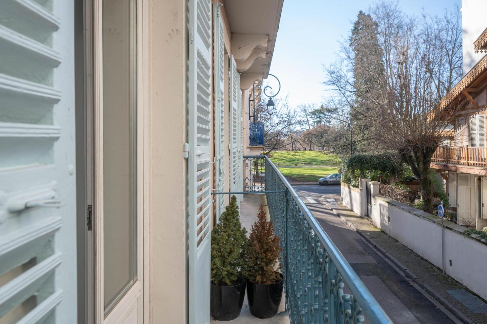 Residence Serbie - Appartements Design Et Climatises En Centre Ville Vichy Exterior foto